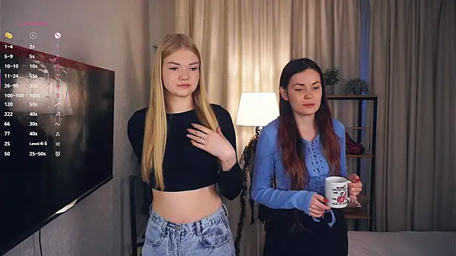 Snapshot of EllenReeves chatting on January 2026 06:26:01 AM EllenReeves online show from January 2026 06:26:01 AM