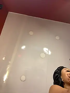 Aluna sweet online show from October 2025 07:04:02 PM