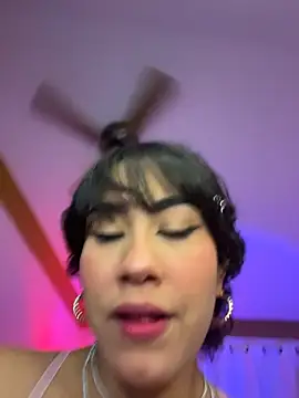 Snapshot of ZahaRoseee chatting on March 2026 01:23:02 AM ZahaRoseee online show from March 2026 01:23:02 AM