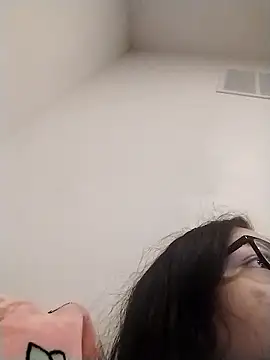 LiverandBrat77 online show from January 2026 01:44:01 AM