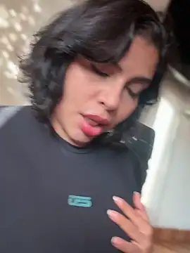 GigiiStone online show from November 2025 10:02:01 PM