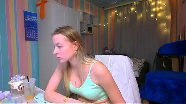   Aphrodita  wow   online show from December 2024 01:40:01 PM