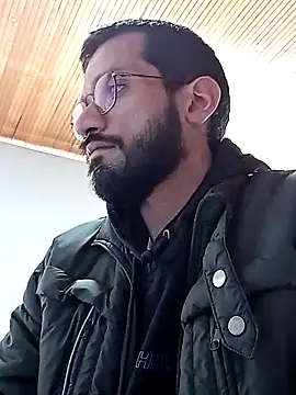 Snapshot of Andres_ramsey chatting on January 2025 03:18:01 PM Andres ramsey online show from January 2025 03:18:01 PM