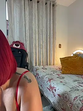 zafiro mo0n online show from February 2026 10:39:02 PM