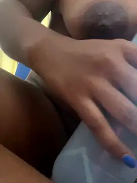 Snapshot of samanthaabloom chatting on November 2025 06:40:02 PM samanthaabloom online show from November 2025 06:40:02 PM