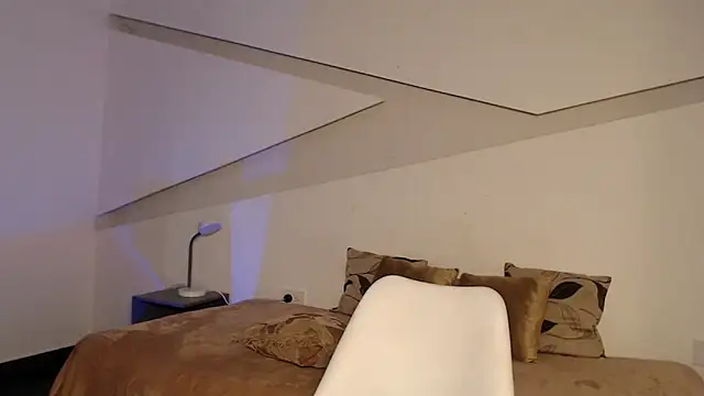 hot little bunny online show from September 2025 08:46:01 PM