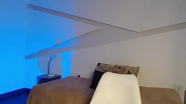 hot little bunny online show from November 2025 08:58:02 PM