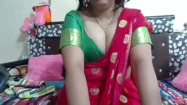 NautyBabe online show from October 2025 06:08:01 PM