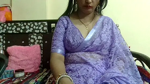 NautyBabe online show from November 2025 05:48:02 PM