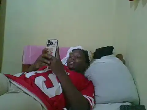 Snapshot of sweet-frida22 chatting on March 2025 01:18:01 PM sweet-frida22 online show from March 2025 01:18:01 PM