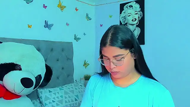 mabellfox online show from December 2024 06:27:01 PM