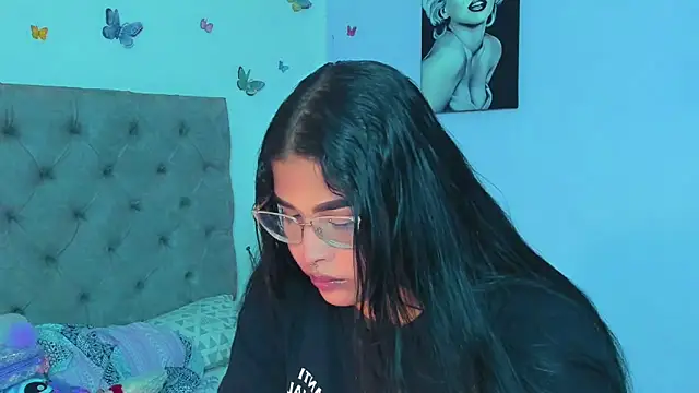 mabellfox online show from December 2024 09:50:02 PM