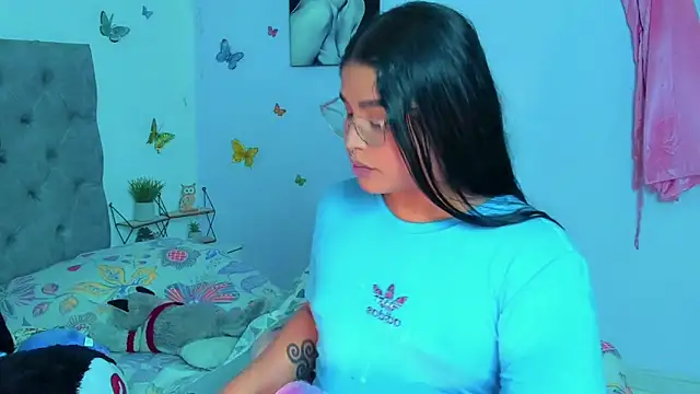 mabellfox online show from January 2025 06:49:01 PM