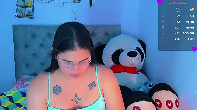 mabellfox online show from September 2025 07:03:02 PM