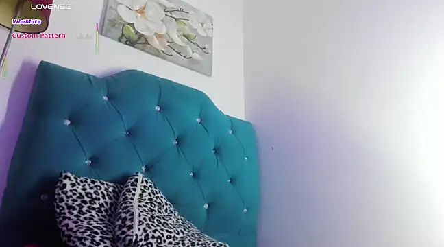 Victoria Caruso online show from March 2025 12:28:02 AM