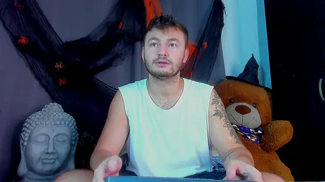 Snapshot of JacoLive chatting on October 2025 10:32:02 PM JacoLive online show from October 2025 10:32:02 PM