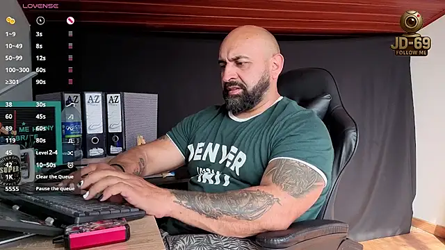 JD-69 online show from November 2025 08:18:01 PM