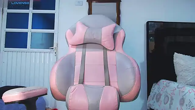 Im Keizy online show from December 2025 04:43:01 AM