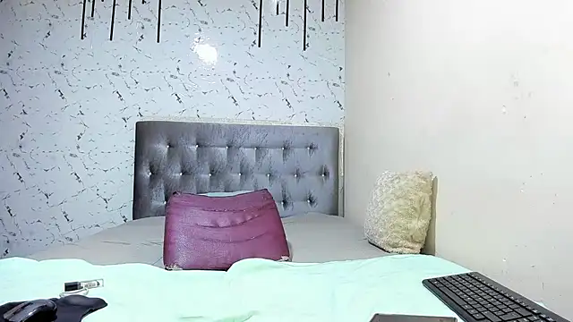 Snapshot of kelleysinedd chatting on October 2025 05:06:02 PM kelleysinedd online show from October 2025 05:06:02 PM