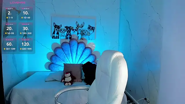 Snapshot of NiickyJones chatting on December 2025 07:53:02 PM NiickyJones online show from December 2025 07:53:02 PM