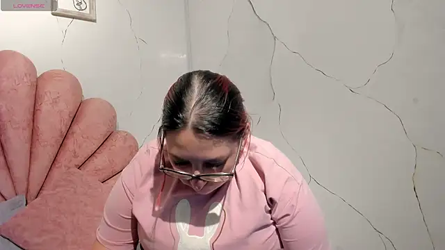 Snapshot of NiickyJones chatting on February 2026 10:50:01 PM NiickyJones online show from February 2026 10:50:01 PM