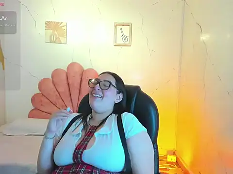 NiickyJones online show from June 2026 02:49:02 AM