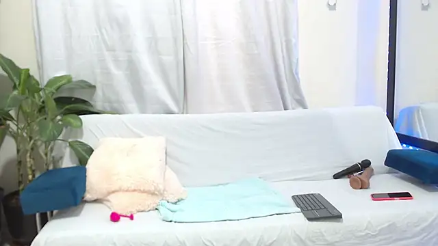 AmbarSofhia online show from March 2025 09:03:01 PM