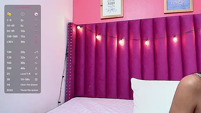 Snapshot of littlee_emilyy_ chatting on February 2025 06:07:02 AM littlee emilyy online show from February 2025 06:07:02 AM