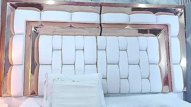 Snapshot of littlee_emilyy_ chatting on February 2025 09:11:01 AM littlee emilyy online show from February 2025 09:11:01 AM