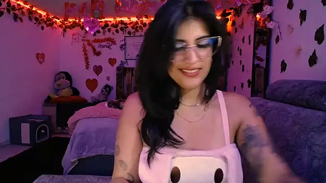 azahar  ziiz online show from February 2025 12:41:01 AM