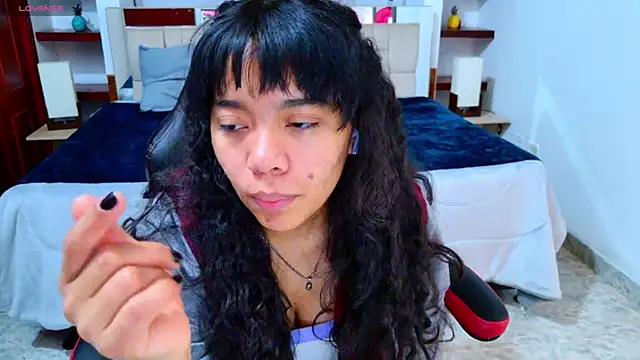 laureentt  online show from October 2025 03:03:02 AM