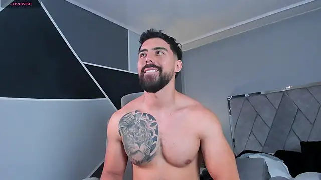 Markbrown online show from December 2024 11:24:01 PM