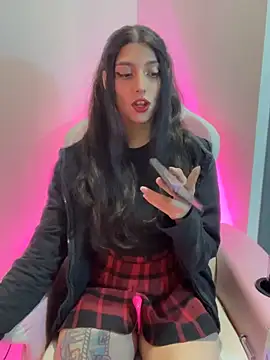 Snapshot of Felicia_smok3 chatting on May 2026 03:46:01 AM Felicia smok3 online show from May 2026 03:46:01 AM