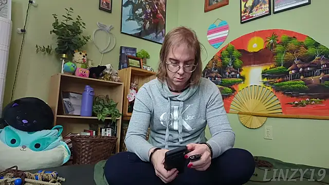 Snapshot of Linzy_19 chatting on February 2025 09:48:02 PM Linzy 19 online show from February 2025 09:48:02 PM