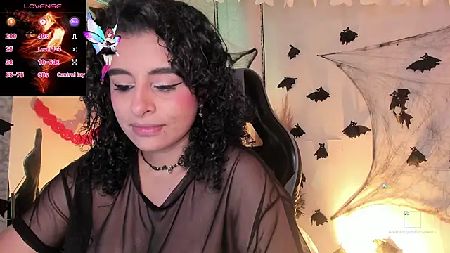 Snapshot of Alizon_1 chatting on October 2025 08:13:02 PM Alizon 1 online show from October 2025 08:13:02 PM