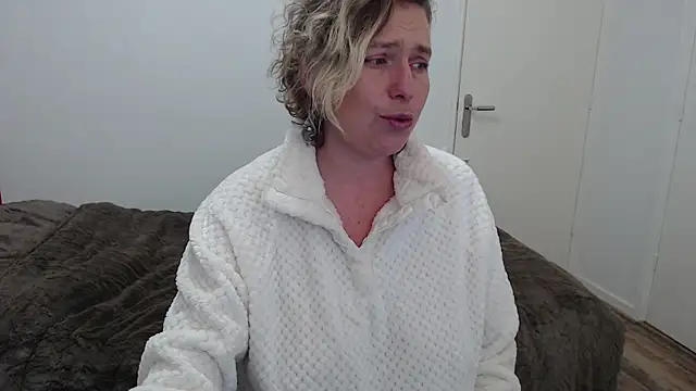 Snapshot of cumfun chatting on January 2026 10:04:01 PM cumfun online show from January 2026 10:04:01 PM