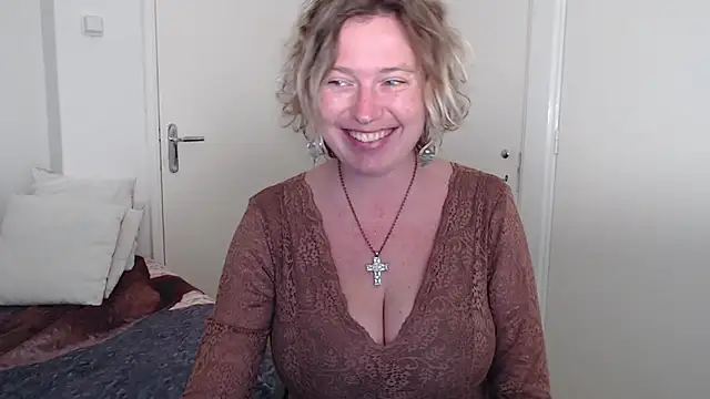 Snapshot of cumfun chatting on February 2026 08:40:02 AM cumfun online show from February 2026 08:40:02 AM