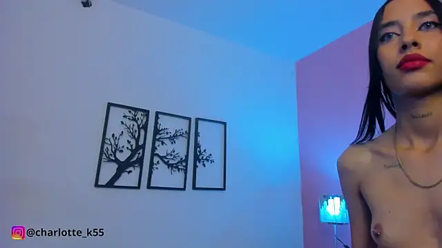 charlotte kisss online show from January 2025 01:30:01 PM