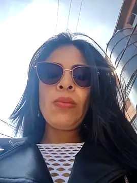 Astrid-- online show from February 2026 03:05:02 PM