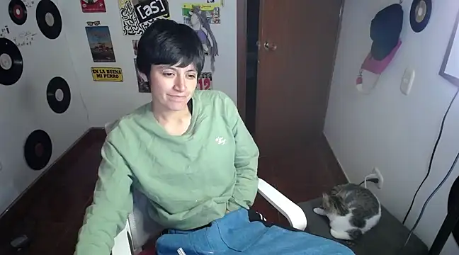 Snapshot of 9_Fernanda_9 chatting on February 2025 01:33:01 AM 9 Fernanda 9 online show from February 2025 01:33:01 AM