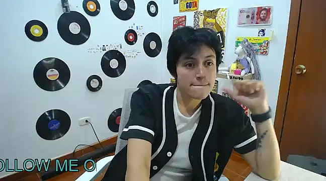 Snapshot of 9_Fernanda_9 chatting on February 2025 11:48:02 PM 9 Fernanda 9 online show from February 2025 11:48:02 PM