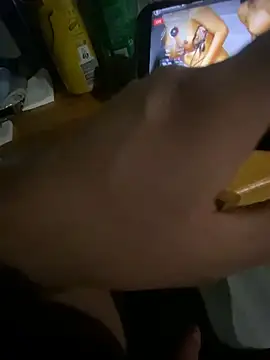 Playing one online show from November 2025 11:15:01 PM