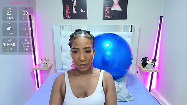 kimmturner online show from September 2025 01:01:01 PM