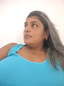 AlyDenalioficial online show from September 2025 04:29:02 PM