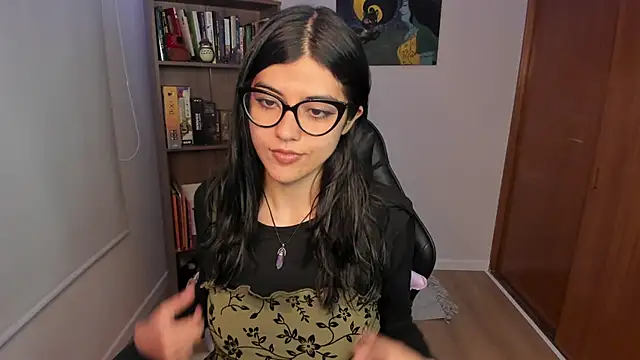 valerie  skyy online show from December 2025 03:02:02 AM