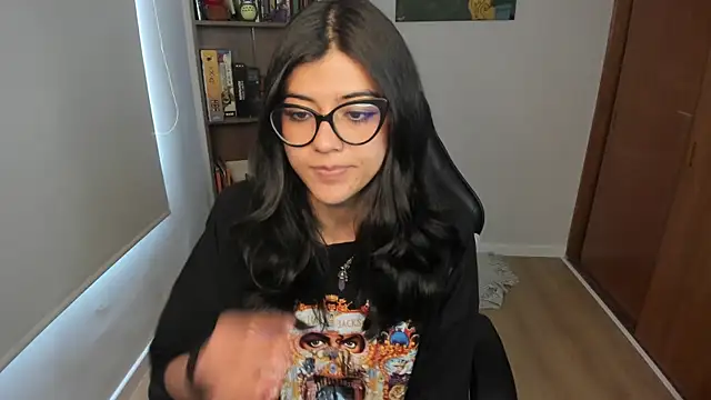 valerie  skyy online show from December 2025 03:52:02 PM