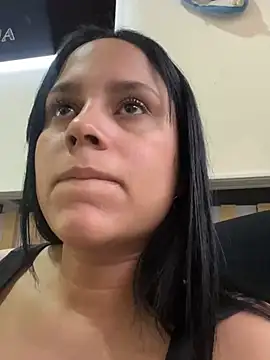 pamela anderson  online show from December 2024 10:23:01 PM