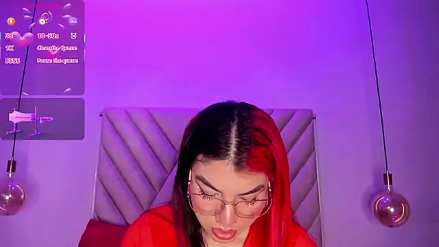 EmmaSwift  online show from October 2025 01:24:01 AM