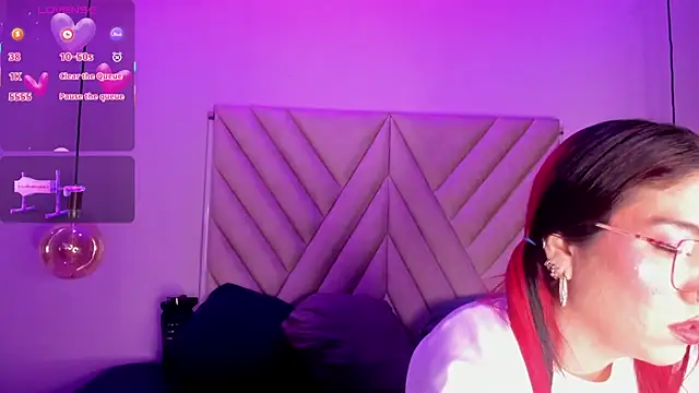 EmmaSwift  online show from November 2025 01:27:02 AM