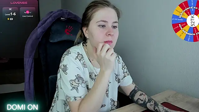 Olivia Munk online show from February 2025 03:29:02 AM